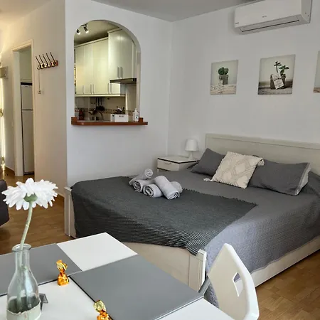 Edificio Iris, Benalmádena * 贝纳尔马德纳