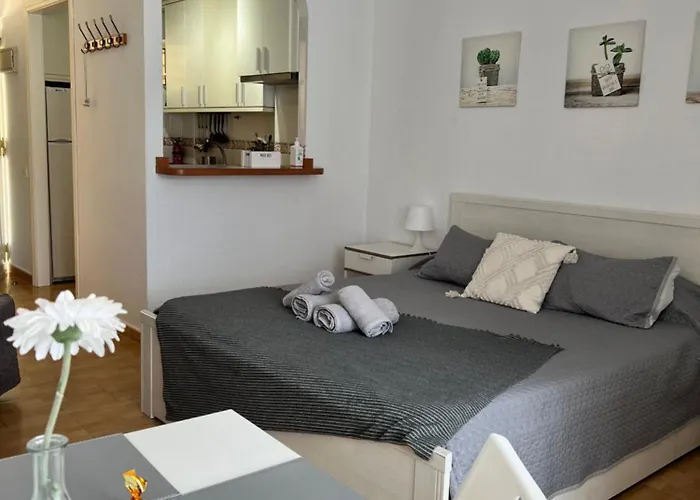 Edificio Iris, Benalmádena * בנאלמדנה